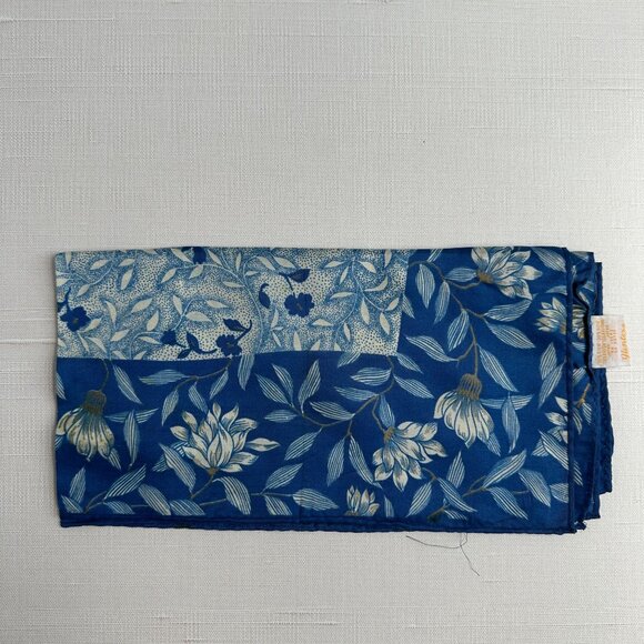 Vintage Glentex Blue Floral Patchwork Scarf 20.5" x 20.5" Made In Japan - Picture 2 of 6